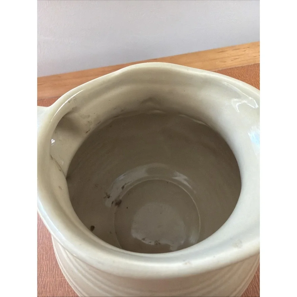 Vtg 3D Apple Design Stoneware Pitcher With Handle Beige Apple Embossed 7